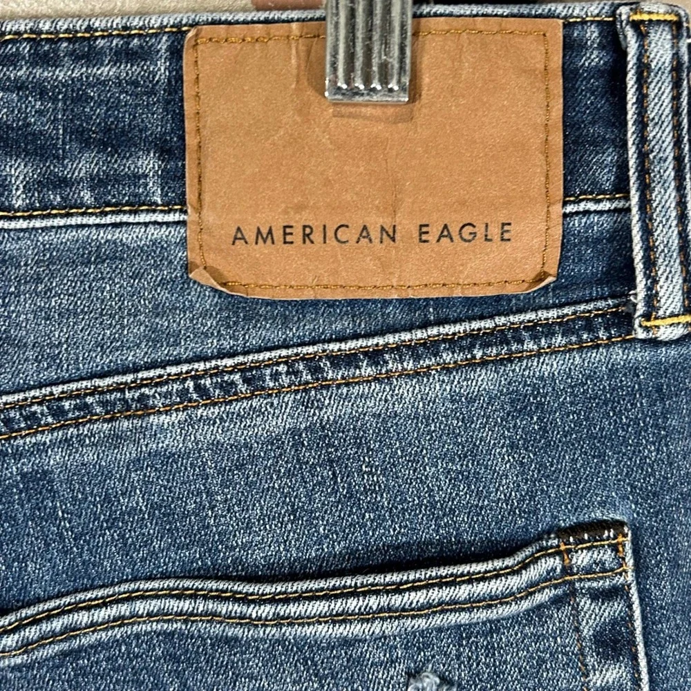 American Eagle Airflex+ Mens Distressed Denim Shorts Blue Medium Wash Size 34